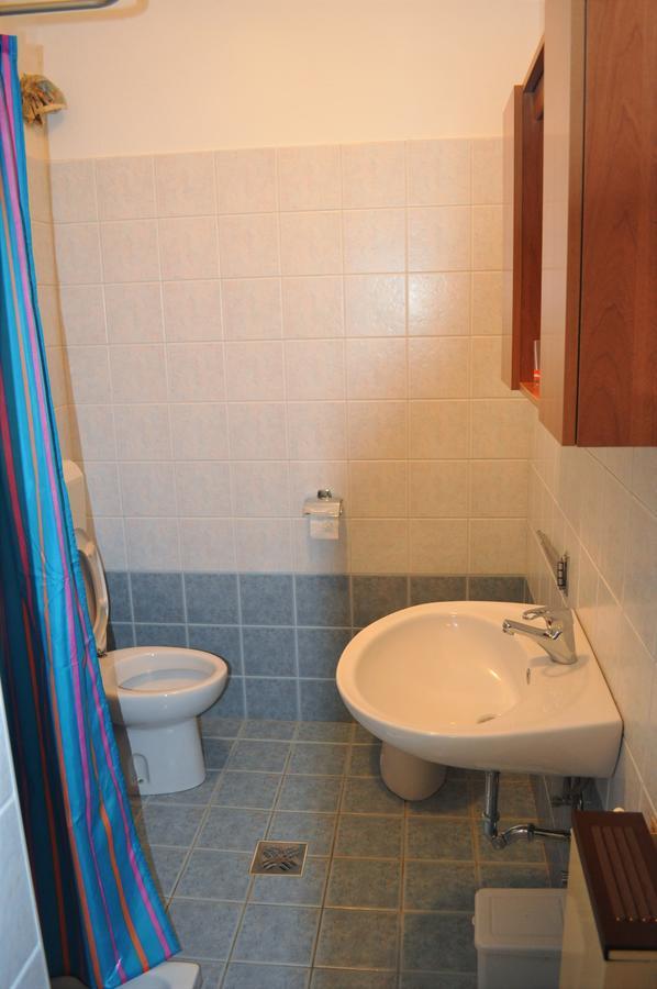 Tri Srca Apartments & Rooms Funtana Extérieur photo