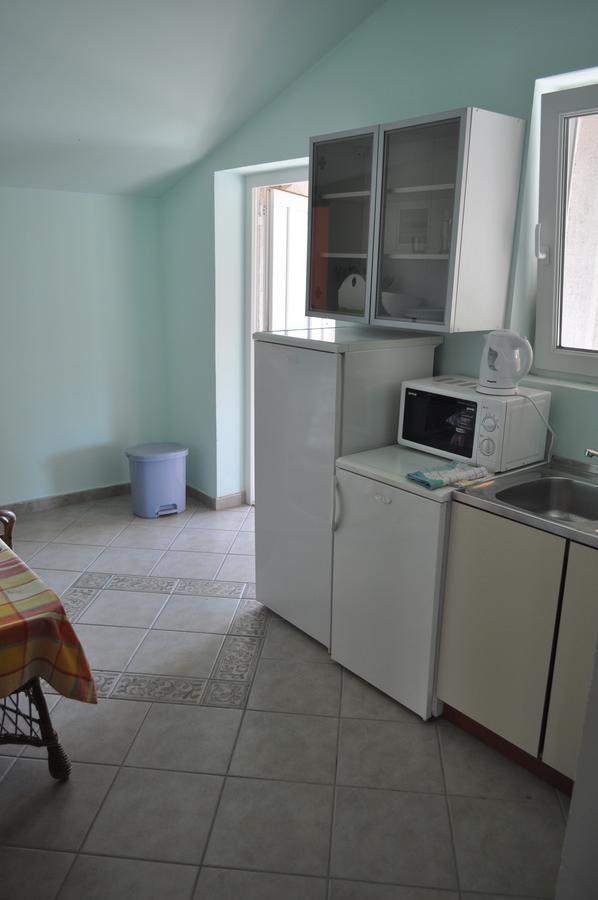 Tri Srca Apartments & Rooms Funtana Extérieur photo