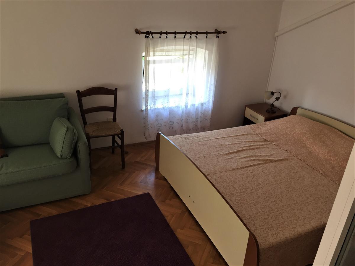 Tri Srca Apartments & Rooms Funtana Extérieur photo