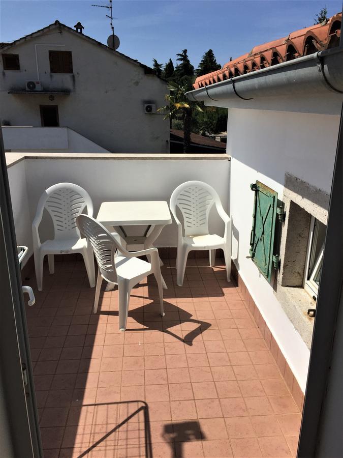Tri Srca Apartments & Rooms Funtana Extérieur photo